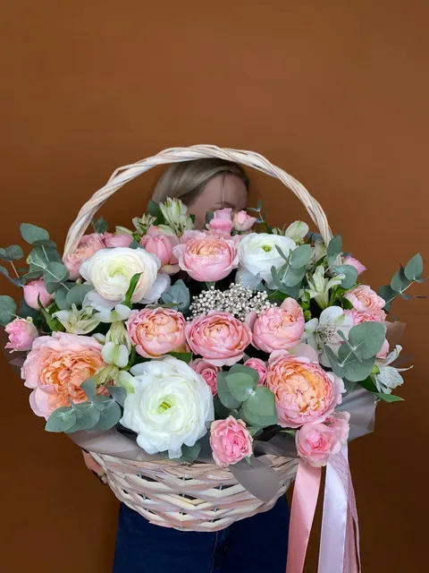 Корзина с цветами "Весна в сердце"