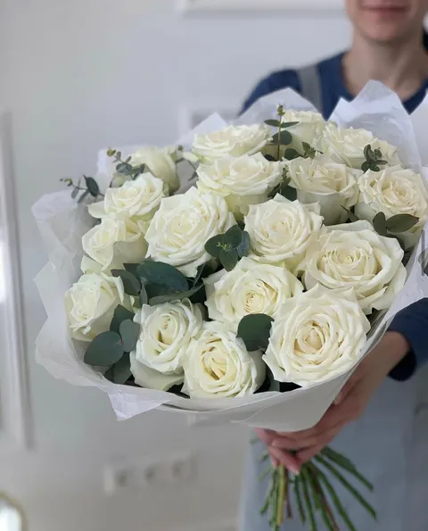 Букет из белых роз